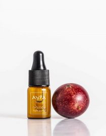 This natural dropper bottle serum with Camu Camu that improves skin elasticity